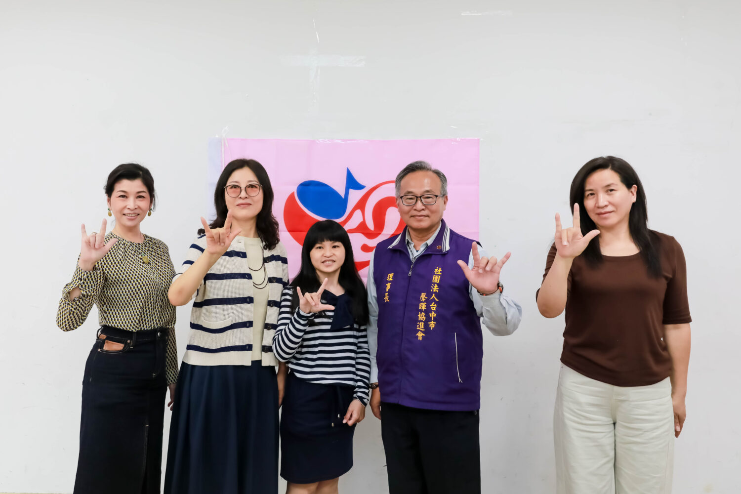 沛然奈米生技有限公司捐款台中市聲暉協進會　以行動關懷聽語障礙族群